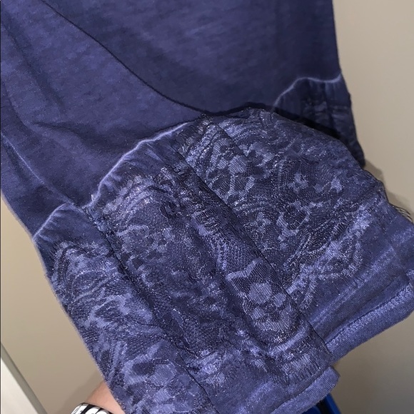 Too - Picture 2 of 3